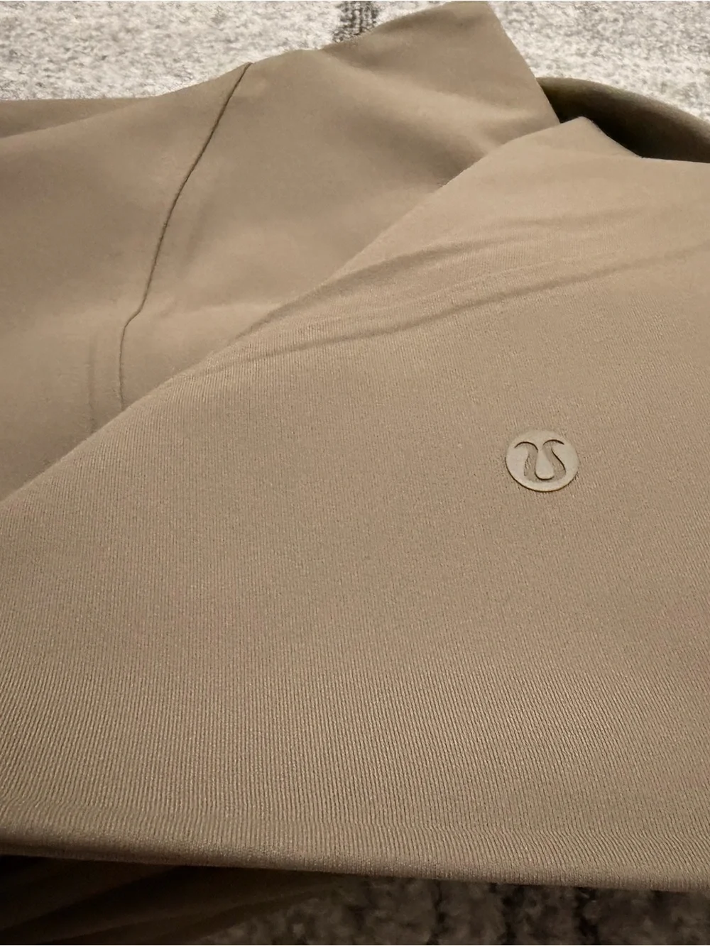lululemon athletica ease pull